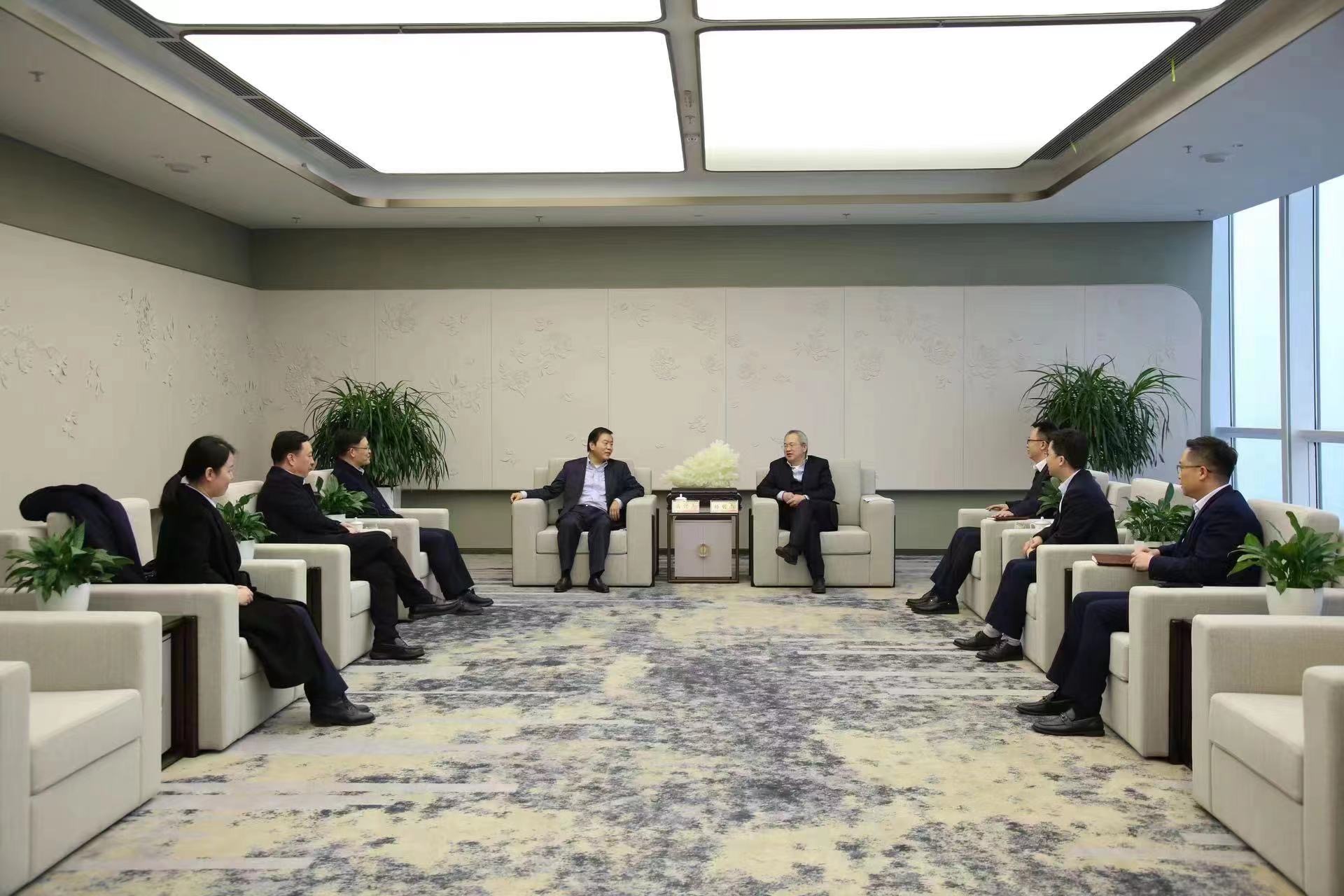 高計亮董事長帶隊赴貴州銀行開展工作交流